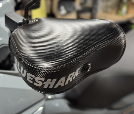 블루샤크 오토바이 방한토시 소프트타입 겨울 카본토시 신형 핸들커버